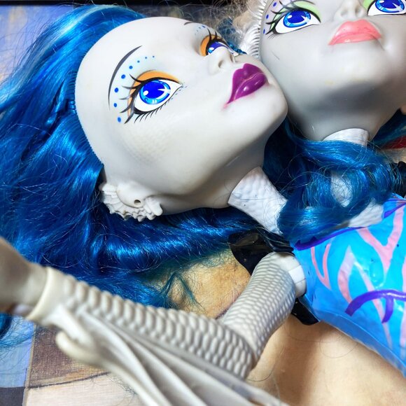 Monster High Peri and Pearl Serpentine Styling Head 2-Headed Doll Play Hair - Picture 5 of 10